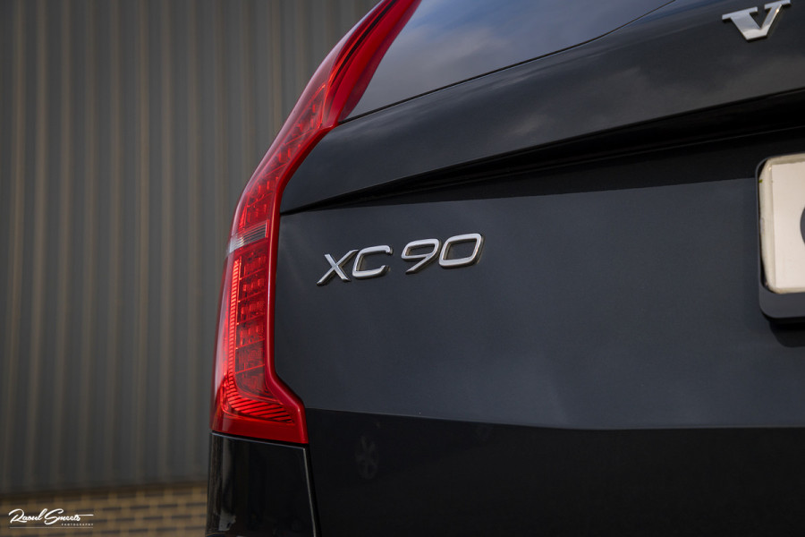 Volvo XC90 2.0 T8 Recharge AWD R-Design | Long Range | Zwenkbare Trekhaak | Harman Kardon | Adaptieve cruise | Apple carplay |