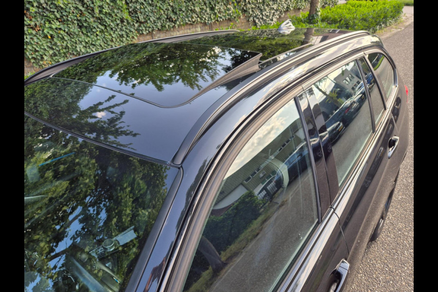 BMW 3 Serie Touring 320i High Executive M Sport Panorama Apple CarPlay Trekhaak NAP APK Rijklaar