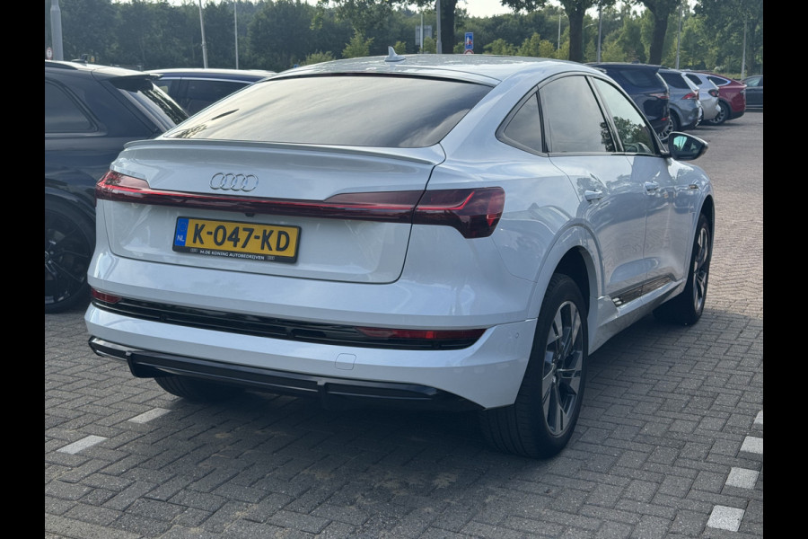 Audi e-tron Sportback 50 quattro S edition 71 kWh / Panoramadak / Camera / Luchtvering / 20'' / Leder&Alcantara / DAB / ACC / Navigatie / Stoelverwarming