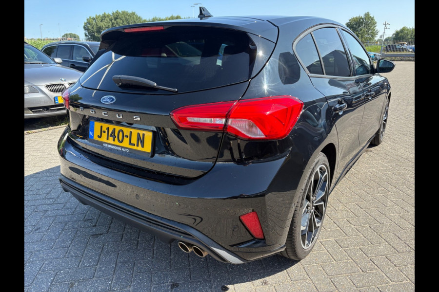 Ford Focus 1.0 EcoBoost Titanium Business ST-Line Camera / Navigatie / Keyless / B&O / 17'' / Stuurverwarming / DAB / Dodehoek / Cruise Control