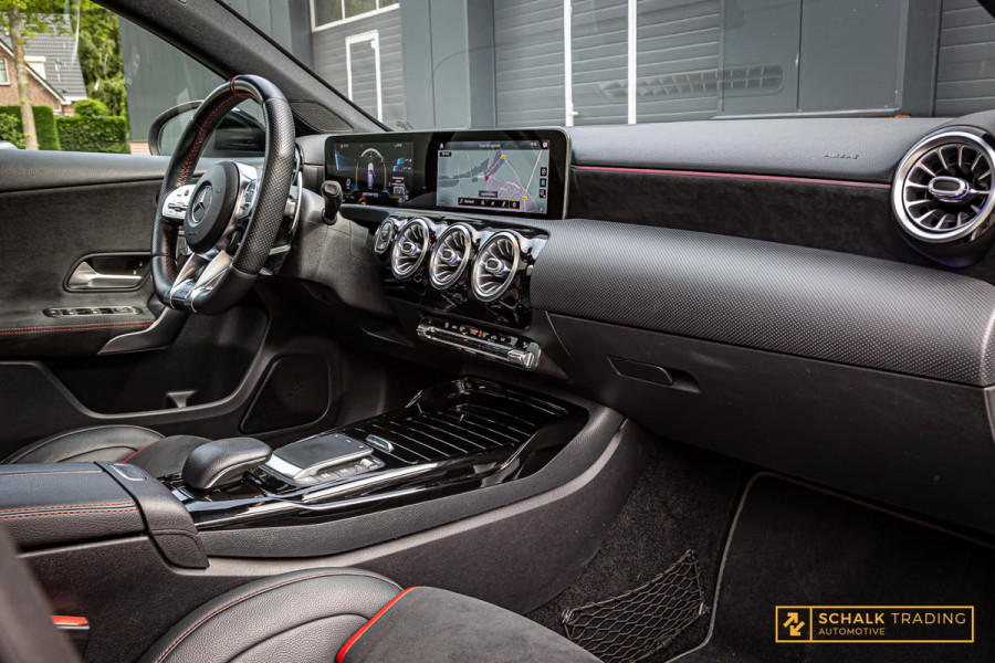 Mercedes-Benz A-Klasse AMG 35 4MATIC Advantage|Pano|Milltek|