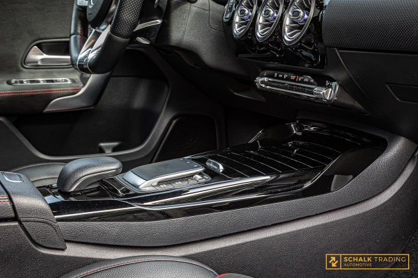 Mercedes-Benz A-Klasse AMG 35 4MATIC Advantage|Pano|Milltek|