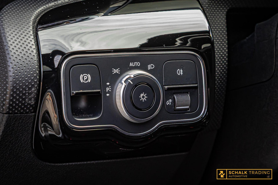 Mercedes-Benz A-Klasse AMG 35 4MATIC Advantage|Pano|Milltek|