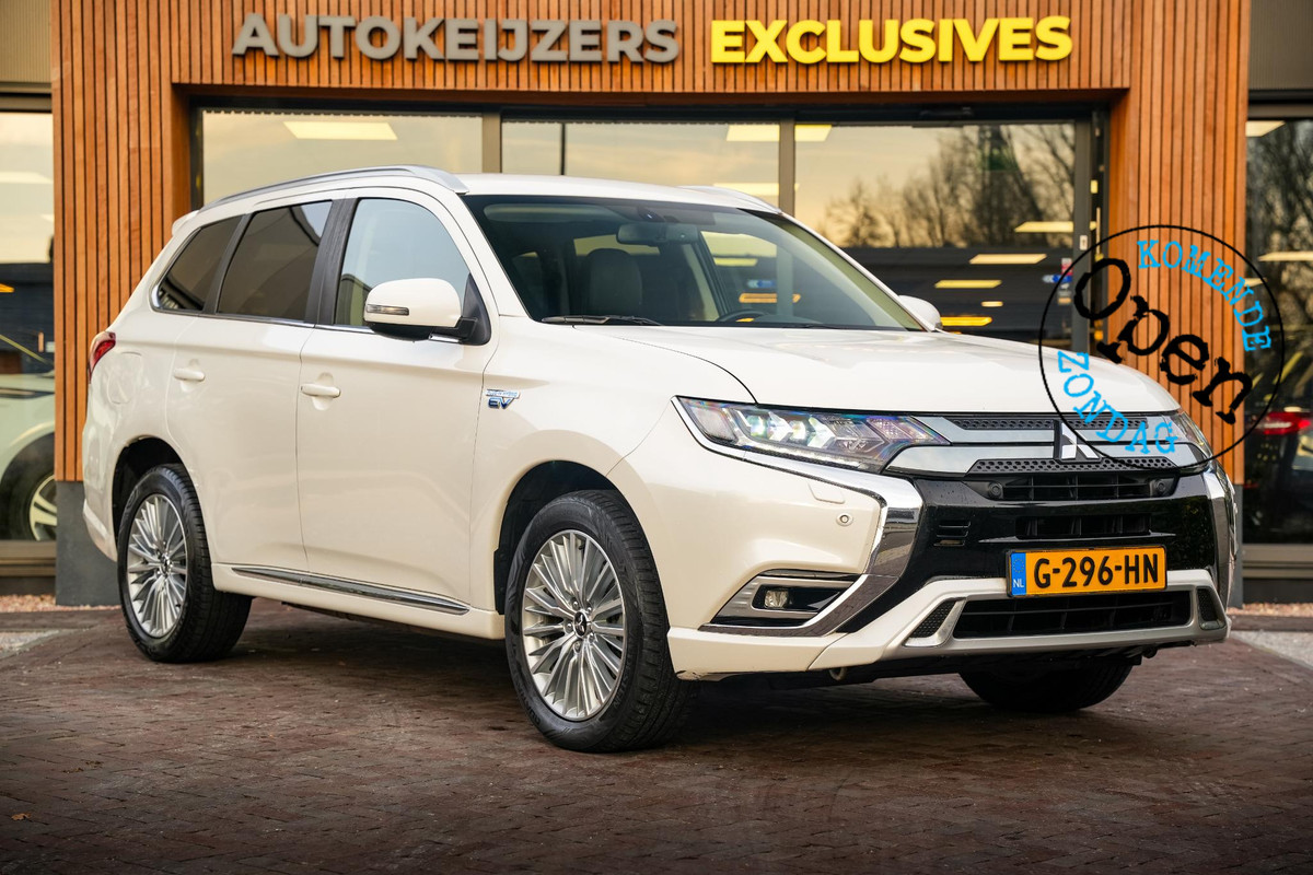 Mitsubishi Outlander 2.4 PHEV Intense Camera Leer Stoelverw. Mitsubishi Outlander 2.4 PHEV Intense Camera Leer Stoelverw.