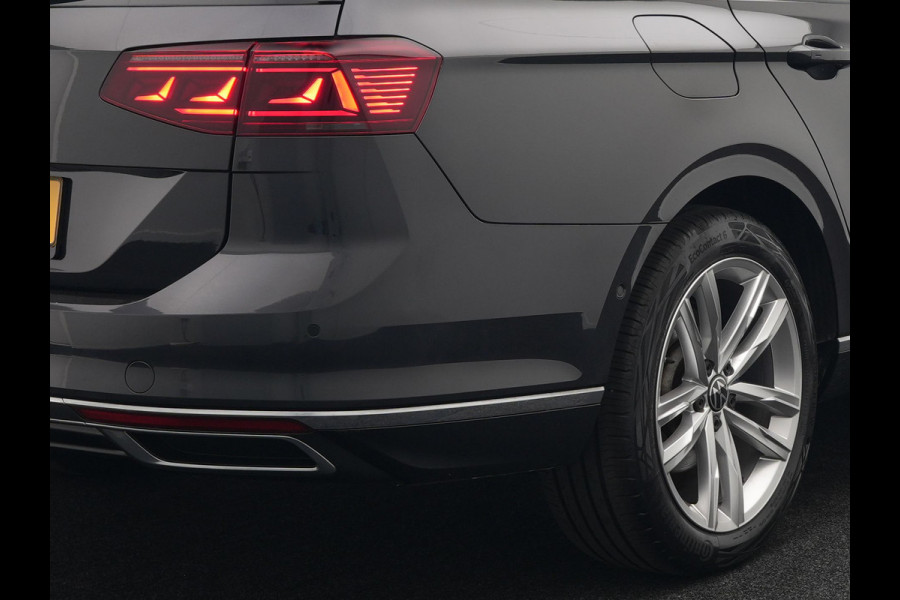 Volkswagen Passat Variant 1.4 TSI GTE Highline Plug in Hybrid PHEV | Panodak | Adaptive Cruise | Alcantara Sportstoelen | Carplay | IQ Led | 360 Camera |