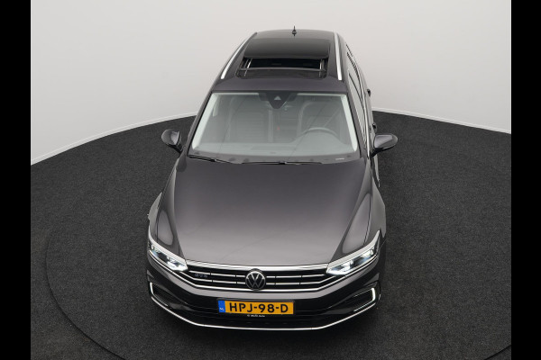 Volkswagen Passat Variant 1.4 TSI GTE Highline Plug in Hybrid PHEV | Panodak | Adaptive Cruise | Alcantara Sportstoelen | Carplay | IQ Led | 360 Camera |