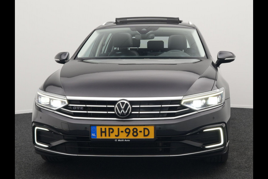 Volkswagen Passat Variant 1.4 TSI GTE Highline Plug in Hybrid PHEV | Panodak | Adaptive Cruise | Alcantara Sportstoelen | Carplay | IQ Led | 360 Camera |