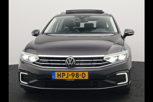 Volkswagen Passat Variant 1.4 TSI GTE Highline Plug in Hybrid PHEV | Panodak | Adaptive Cruise | Alcantara Sportstoelen | Carplay | IQ Led | 360 Camera |