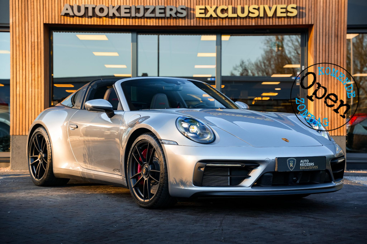 Porsche 911 3.0 Targa 4 GTS Neuslift Alcantara Sport Chrono 360 Cam Bose Porsche 911 3.0 Targa 4 GTS Neuslift Alcantara Sport Chrono 360 Cam Bose
