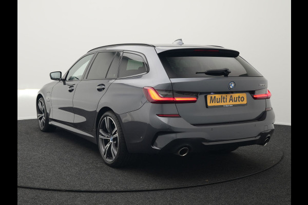 BMW 3 Serie Touring 320e M Sport Plug In Hybrid Dealer O.H PHEV | Alcantara Sportstoelen Verwarmd | 19"L.M | Keyless | Camera | Parkassist  | Apple Carplay | Sfeerverlichting | Navi Full Map |