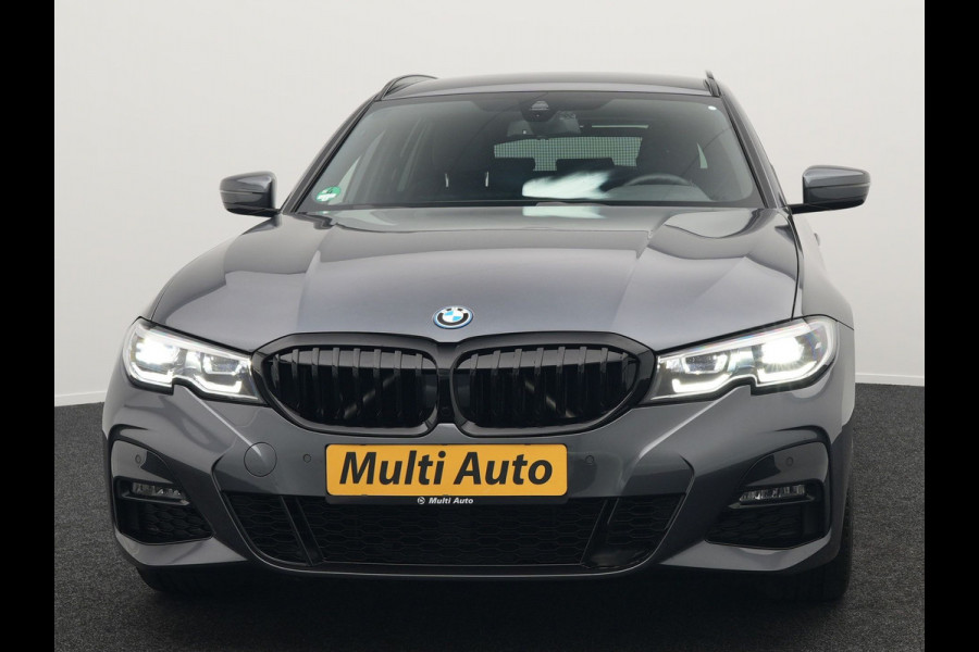 BMW 3 Serie Touring 320e M Sport Plug In Hybrid Dealer O.H PHEV | Alcantara Sportstoelen Verwarmd | 19"L.M | Keyless | Camera | Parkassist  | Apple Carplay | Sfeerverlichting | Navi Full Map |