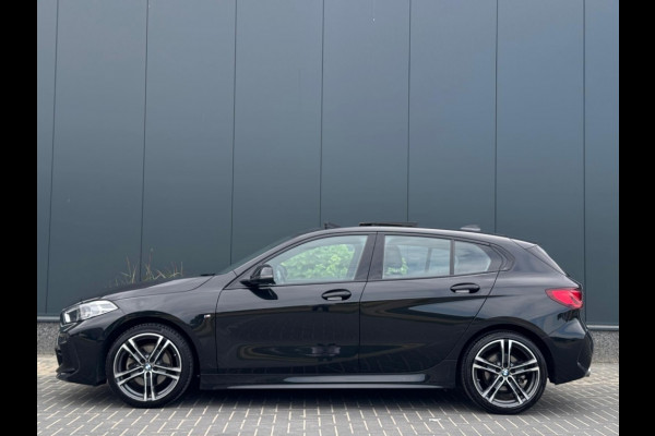 BMW 1-serie 118i M PACK 2022 FULL PANO NAVI CAMERA CLIMATE CR CONTROL SPORTV
