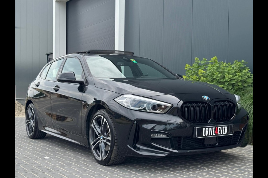 BMW 1-serie 118i M PACK 2022 FULL PANO NAVI CAMERA CLIMATE CR CONTROL SPORTV
