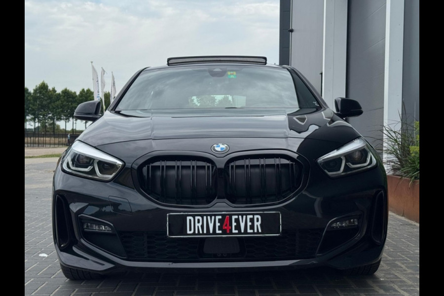 BMW 1-serie 118i M PACK 2022 FULL PANO NAVI CAMERA CLIMATE CR CONTROL SPORTV