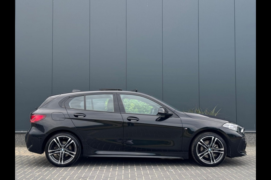 BMW 1-serie 118i M PACK 2022 FULL PANO NAVI CAMERA CLIMATE CR CONTROL SPORTV