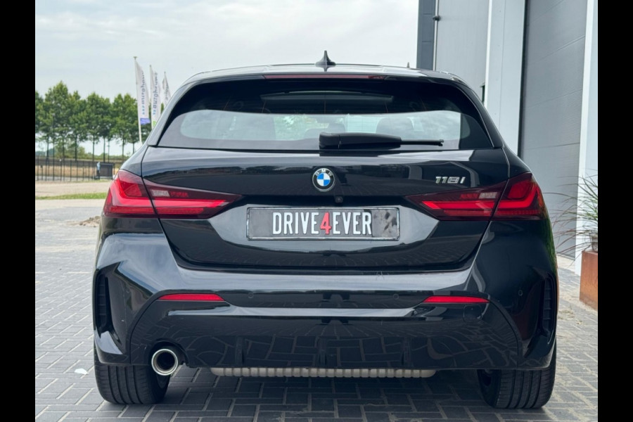 BMW 1-serie 118i M PACK 2022 FULL PANO NAVI CAMERA CLIMATE CR CONTROL SPORTV