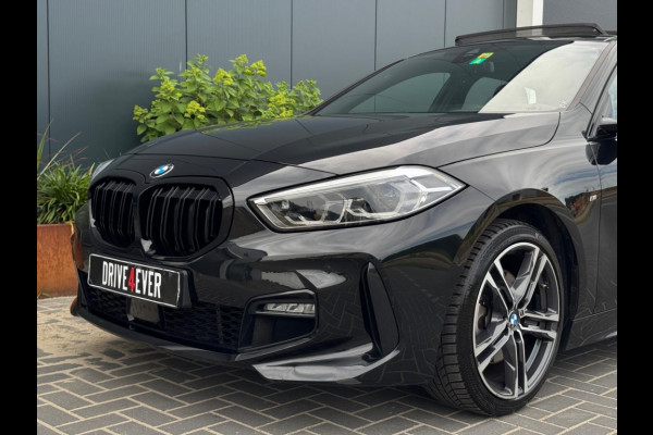 BMW 1-serie 118i M PACK 2022 FULL PANO NAVI CAMERA CLIMATE CR CONTROL SPORTV