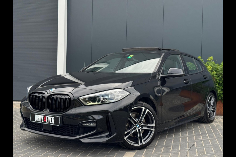 BMW 1-serie 118i M PACK 2022 FULL PANO NAVI CAMERA CLIMATE CR CONTROL SPORTV