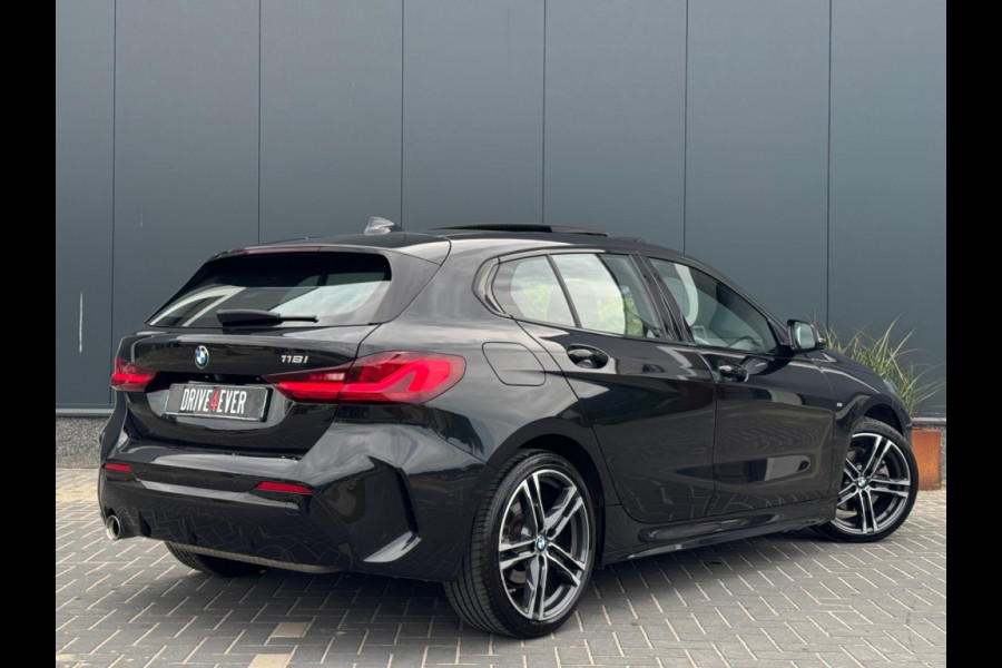 BMW 1-serie 118i M PACK 2022 FULL PANO NAVI CAMERA CLIMATE CR CONTROL SPORTV