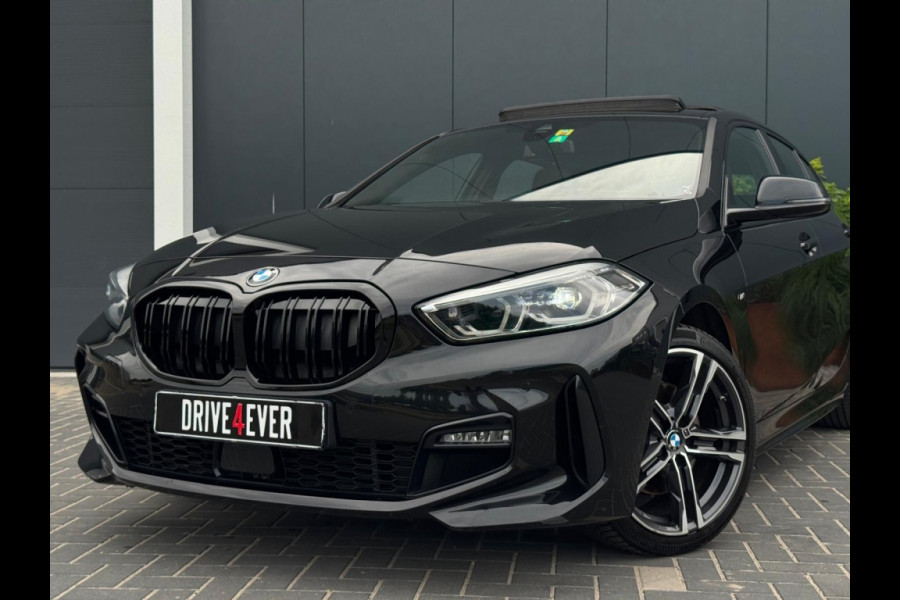 BMW 1-serie 118i M PACK 2022 FULL PANO NAVI CAMERA CLIMATE CR CONTROL SPORTV