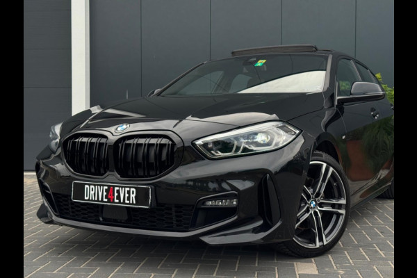 BMW 1-serie 118i M PACK 2022 FULL PANO NAVI CAMERA CLIMATE CR CONTROL SPORTV