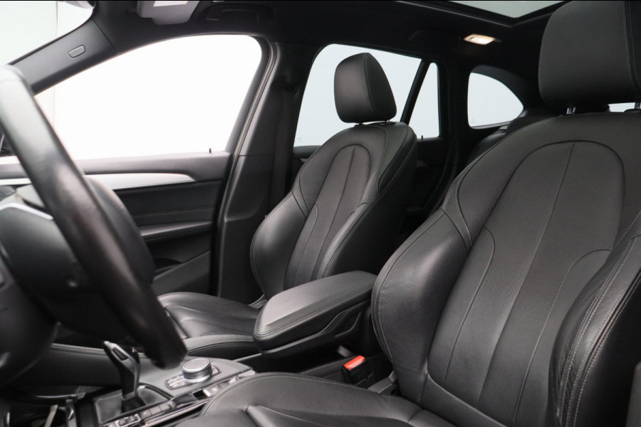 BMW X1 SDrive20i High Executive Pano/dak Sport/leder Head/up Origineel NL