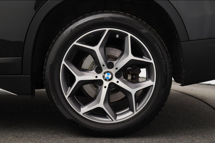 BMW X1 SDrive20i High Executive Pano/dak Sport/leder Head/up Origineel NL