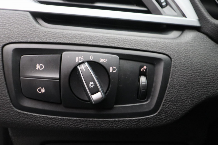 BMW X1 SDrive20i High Executive Pano/dak Sport/leder Head/up Origineel NL