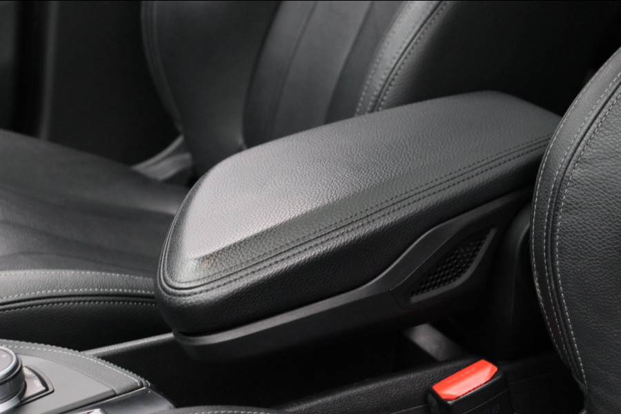 BMW X1 SDrive20i High Executive Pano/dak Sport/leder Head/up Origineel NL