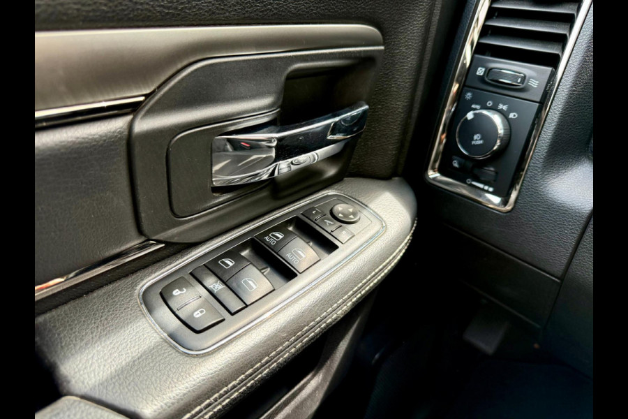 Dodge Ram 1500 5.7 V8 Crew Cab 6'4 Sport 4x4, Kleppen uitlaat, Huif, Sunroof