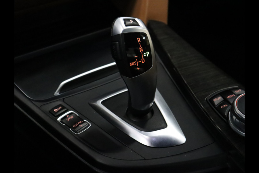 BMW 4 Serie Cabrio 420i Centennial High Executive [MEMORY SEATS, VOL LEDER, STOELVERWARMING, PDC ACHTER, BLUETOOTH, CRUISE, CLIMATE, NIEUWSTAAT]