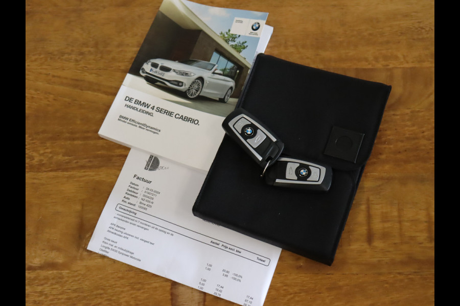 BMW 4 Serie Cabrio 420i Centennial High Executive [MEMORY SEATS, VOL LEDER, STOELVERWARMING, PDC ACHTER, BLUETOOTH, CRUISE, CLIMATE, NIEUWSTAAT]