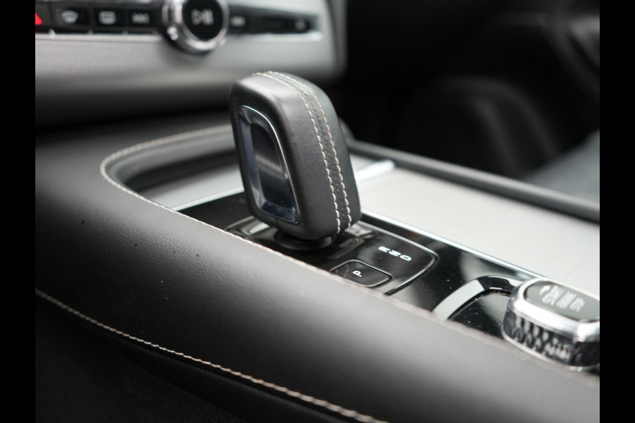 Volvo XC90 T8 Recharge AWD R-Design Plug In Hybrid LONG RANGE 7 Persoons PHEV | Panodak | Adaptive Cruise | Lederen Sportstoelen Memory | 360 Camera | Harman Kardon | BLIS | Keyless |
