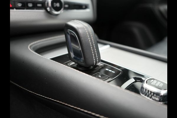 Volvo XC90 T8 Recharge AWD R-Design Plug In Hybrid LONG RANGE 7 Persoons PHEV | Panodak | Adaptive Cruise | Lederen Sportstoelen Memory | 360 Camera | Harman Kardon | BLIS | Keyless |