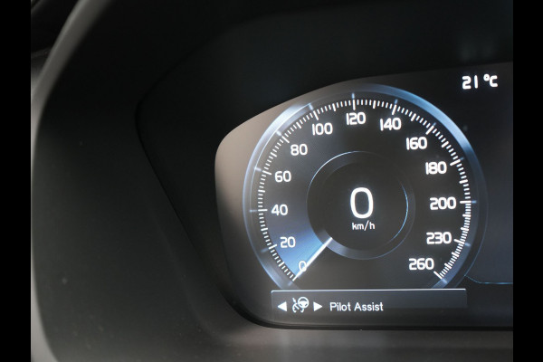 Volvo XC90 T8 Recharge AWD R-Design Plug In Hybrid LONG RANGE 7 Persoons PHEV | Panodak | Adaptive Cruise | Lederen Sportstoelen Memory | 360 Camera | Harman Kardon | BLIS | Keyless |