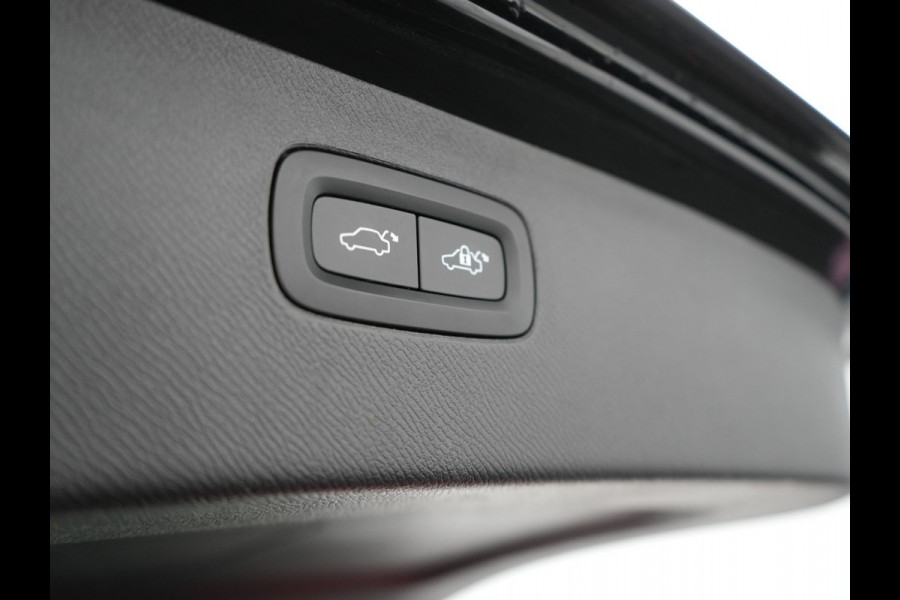 Volvo XC90 T8 Recharge AWD R-Design Plug In Hybrid LONG RANGE 7 Persoons PHEV | Panodak | Adaptive Cruise | Lederen Sportstoelen Memory | 360 Camera | Harman Kardon | BLIS | Keyless |