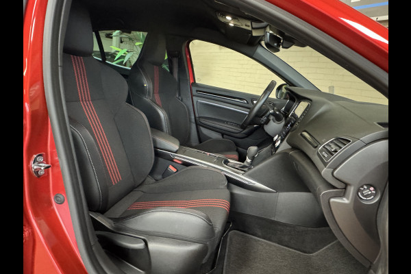 Renault Mégane 1.6 E-Tech PHEV 160pk R.S. Line | Groot Navi | 18 inch | Camera | PDC | Stoelverwarming | 100 % dealer onderhouden.