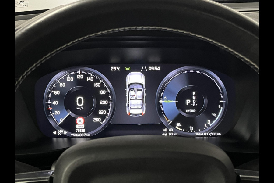 Volvo XC40 1.5 T5 Recharge R-Design | Open dak | Adaptive Cruise control | Camera | Keyless | BLIS