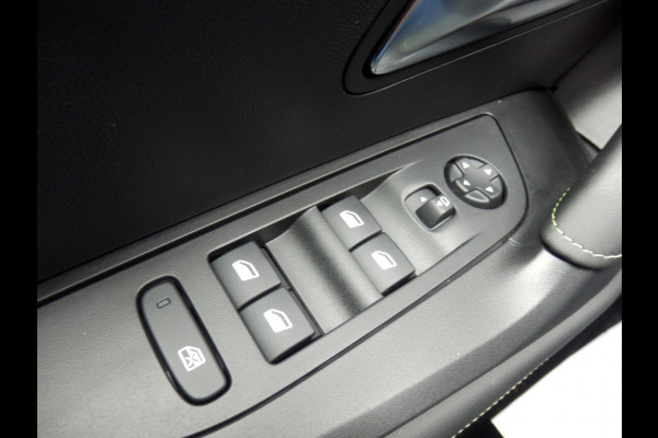 Peugeot 2008 1.2 PureTech GT | Automaat | Apple Carpl. | Park assist |