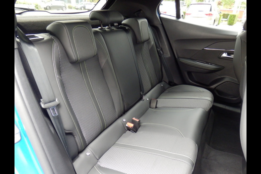 Peugeot 2008 1.2 PureTech GT | Automaat | Apple Carpl. | Park assist |