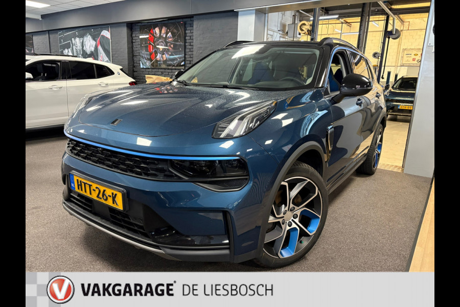 Lynk & Co 01 1.5 / pano / 360 camera / model 2023 / Infinity / navi / stoelverwarming