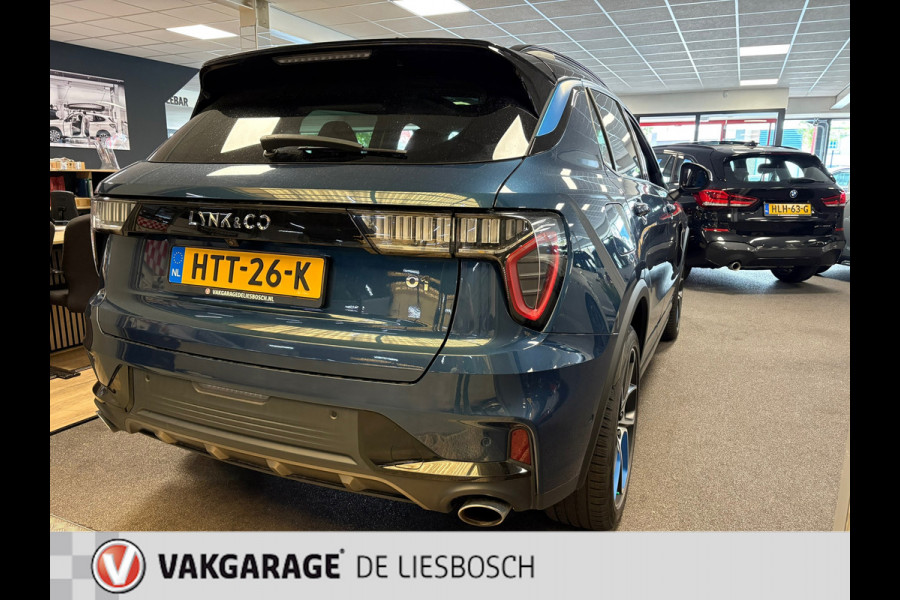 Lynk & Co 01 1.5 / pano / 360 camera / model 2023 / Infinity / navi / stoelverwarming