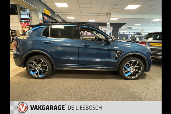 Lynk & Co 01 1.5 / pano / 360 camera / model 2023 / Infinity / navi / stoelverwarming