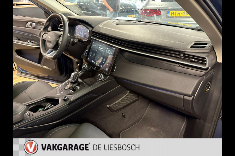 Lynk & Co 01 1.5 / pano / 360 camera / model 2023 / Infinity / navi / stoelverwarming