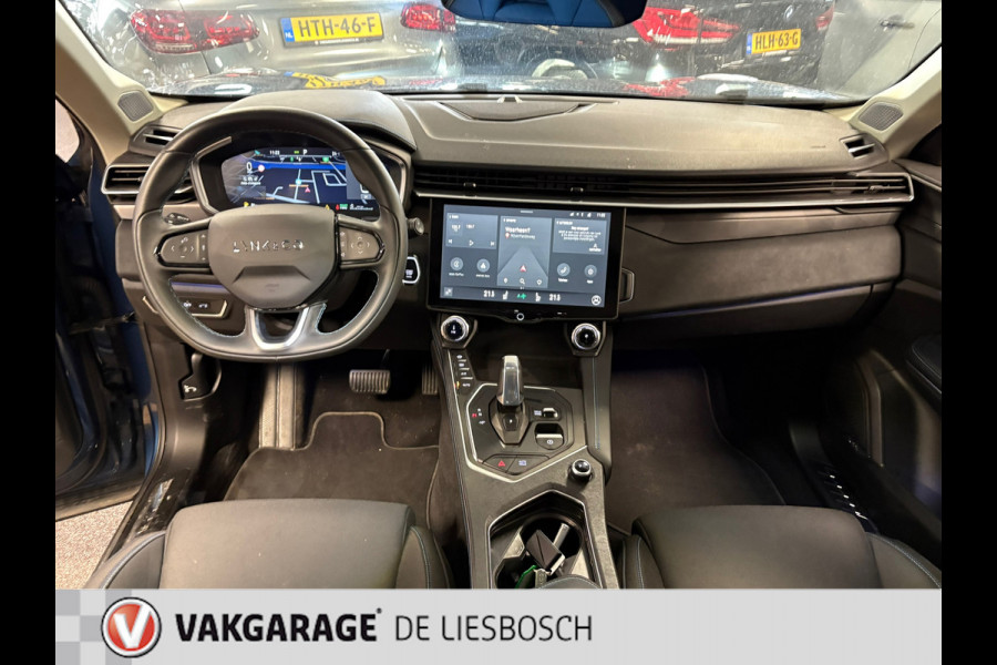 Lynk & Co 01 1.5 / pano / 360 camera / model 2023 / Infinity / navi / stoelverwarming