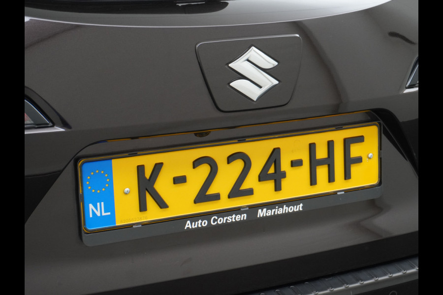 Suzuki Swace 1.8 Hybrid Trekh. Keyless Camera Adap.Cruise Parkeerhulp Stoel-/Stuurverw. Lane-dep. Bordherk. Blindspot Dab Navi Aut.Verlichting Regensensor PrivacyGlas Pdc Isofix Led Dakrails ArmsteunV+A Usb Ecc 16''LM Style