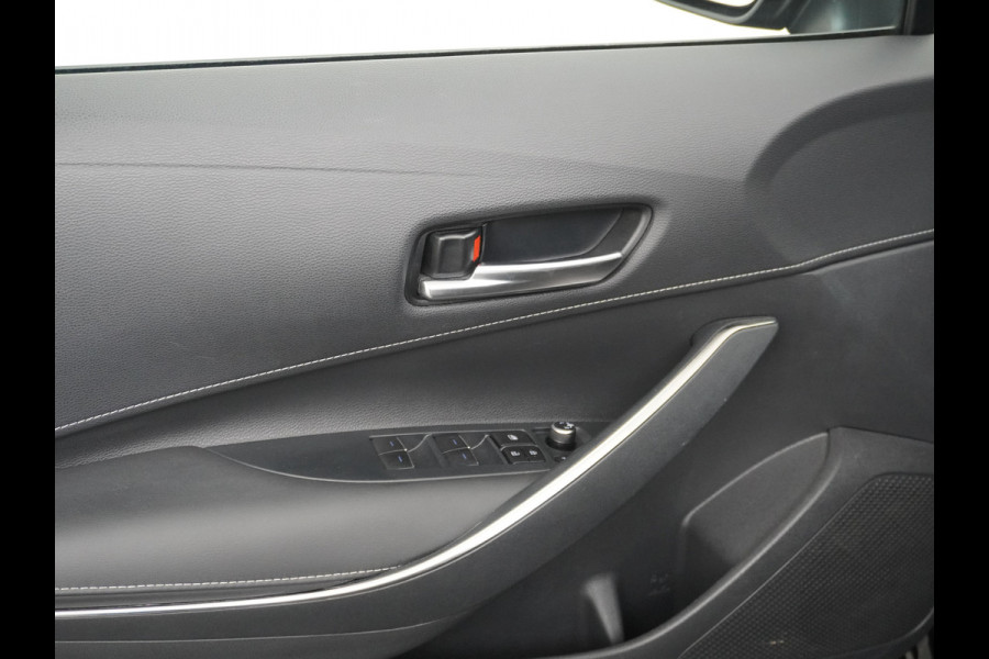 Suzuki Swace 1.8 Hybrid Trekh. Keyless Camera Adap.Cruise Parkeerhulp Stoel-/Stuurverw. Lane-dep. Bordherk. Blindspot Dab Navi Aut.Verlichting Regensensor PrivacyGlas Pdc Isofix Led Dakrails ArmsteunV+A Usb Ecc 16''LM Style