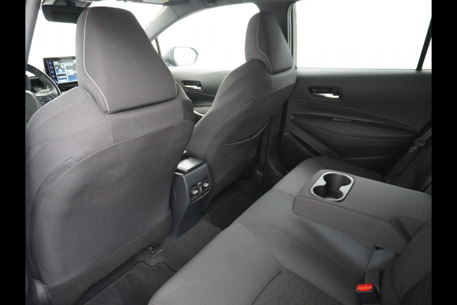Suzuki Swace 1.8 Hybrid Trekh. Keyless Camera Adap.Cruise Parkeerhulp Stoel-/Stuurverw. Lane-dep. Bordherk. Blindspot Dab Navi Aut.Verlichting Regensensor PrivacyGlas Pdc Isofix Led Dakrails ArmsteunV+A Usb Ecc 16''LM Style