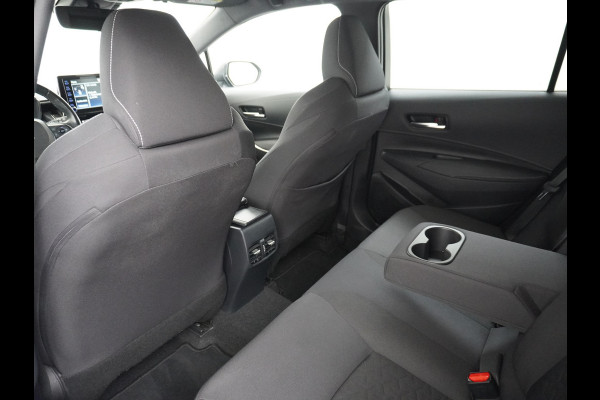 Suzuki Swace 1.8 Hybrid Trekh. Keyless Camera Adap.Cruise Parkeerhulp Stoel-/Stuurverw. Lane-dep. Bordherk. Blindspot Dab Navi Aut.Verlichting Regensensor PrivacyGlas Pdc Isofix Led Dakrails ArmsteunV+A Usb Ecc 16''LM Style