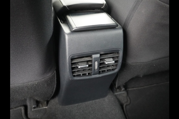 Suzuki Swace 1.8 Hybrid Trekh. Keyless Camera Adap.Cruise Parkeerhulp Stoel-/Stuurverw. Lane-dep. Bordherk. Blindspot Dab Navi Aut.Verlichting Regensensor PrivacyGlas Pdc Isofix Led Dakrails ArmsteunV+A Usb Ecc 16''LM Style